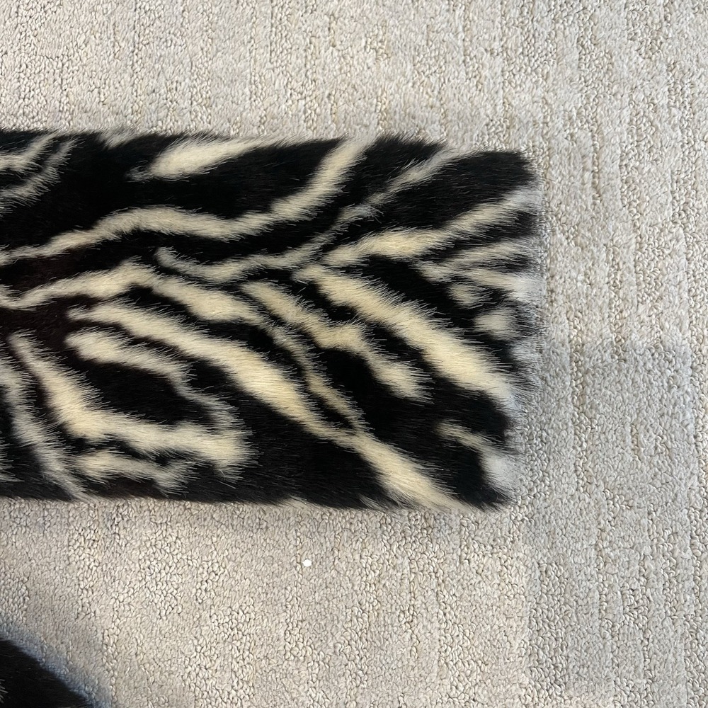 NWT Catherine Malandrino Faux Fur Zebra Coat Size Large Femme Luxury Glam Jacket - Picture 3 of 10
